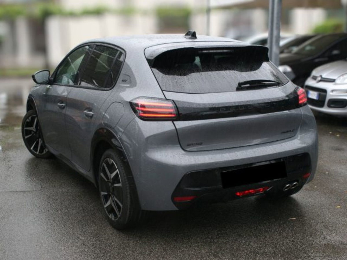 Peugeot 208 51 kWh GT (3)