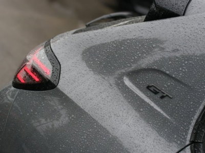 Peugeot 208 51 kWh GT (6)