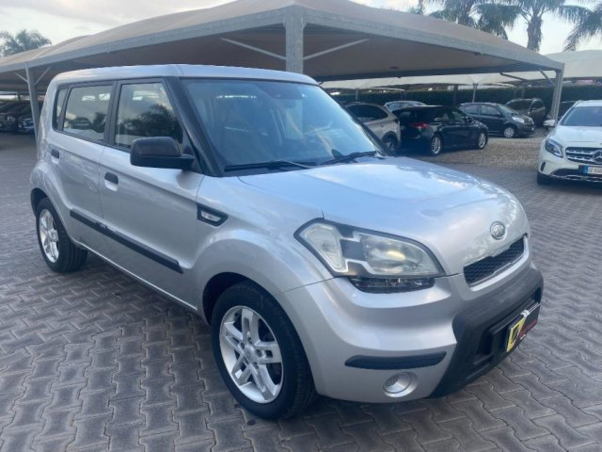 Kia Soul 1.6 CRDi VGT Active (2)