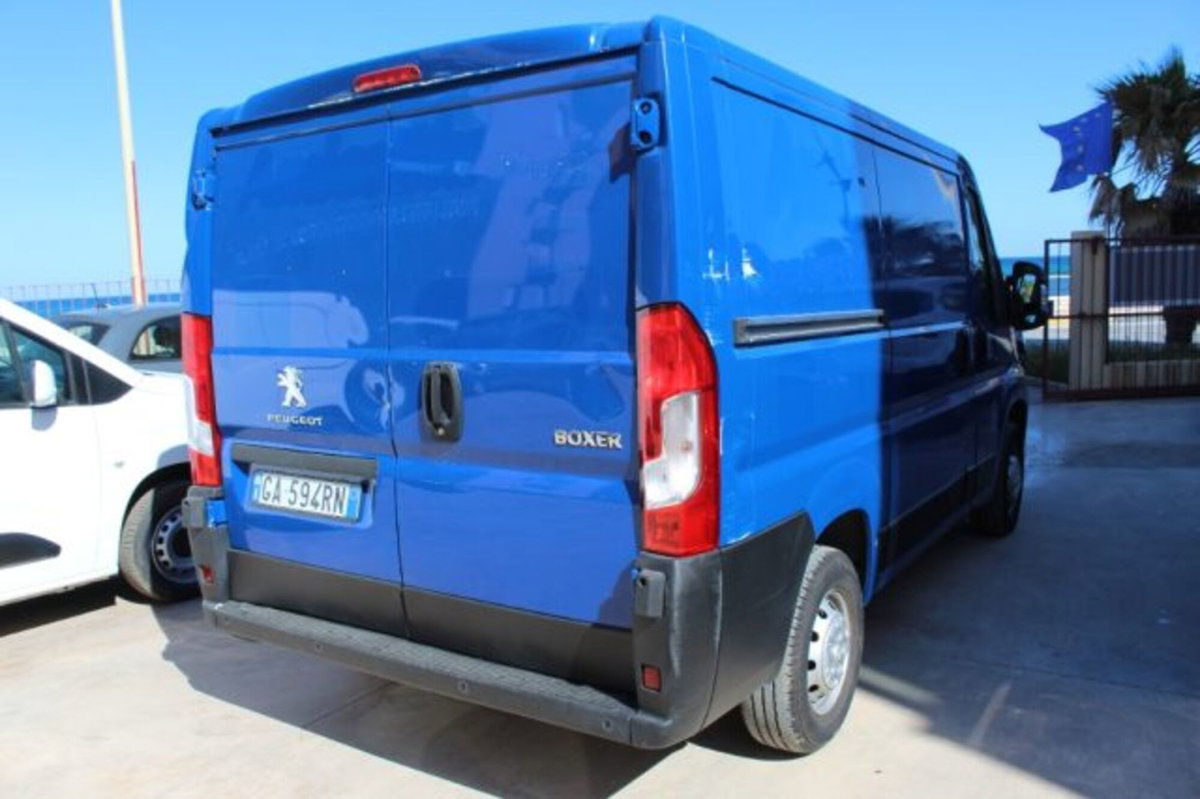 Peugeot Boxer Furgone 330 2.2 BlueHDi 140 S&S PC-TN Furgone Premium (2)