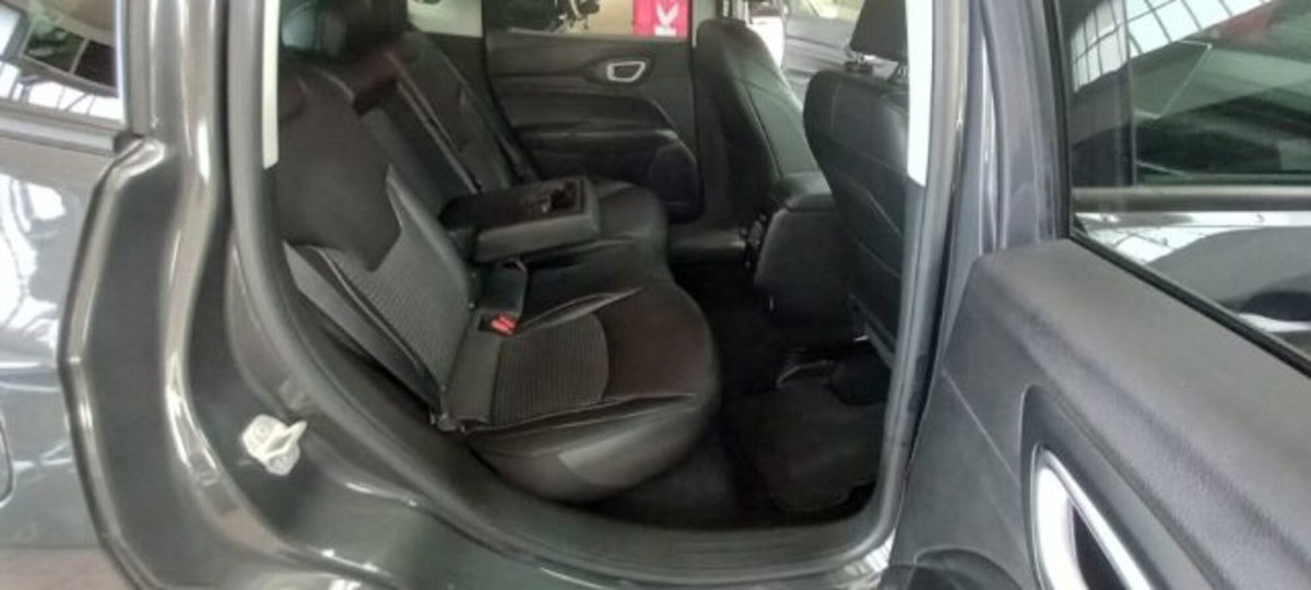 Jeep Compass 1.6 Multijet II 2WD Limited (11)