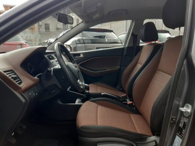 Hyundai i20 1.2 84 CV 5 porte Comfort (14)