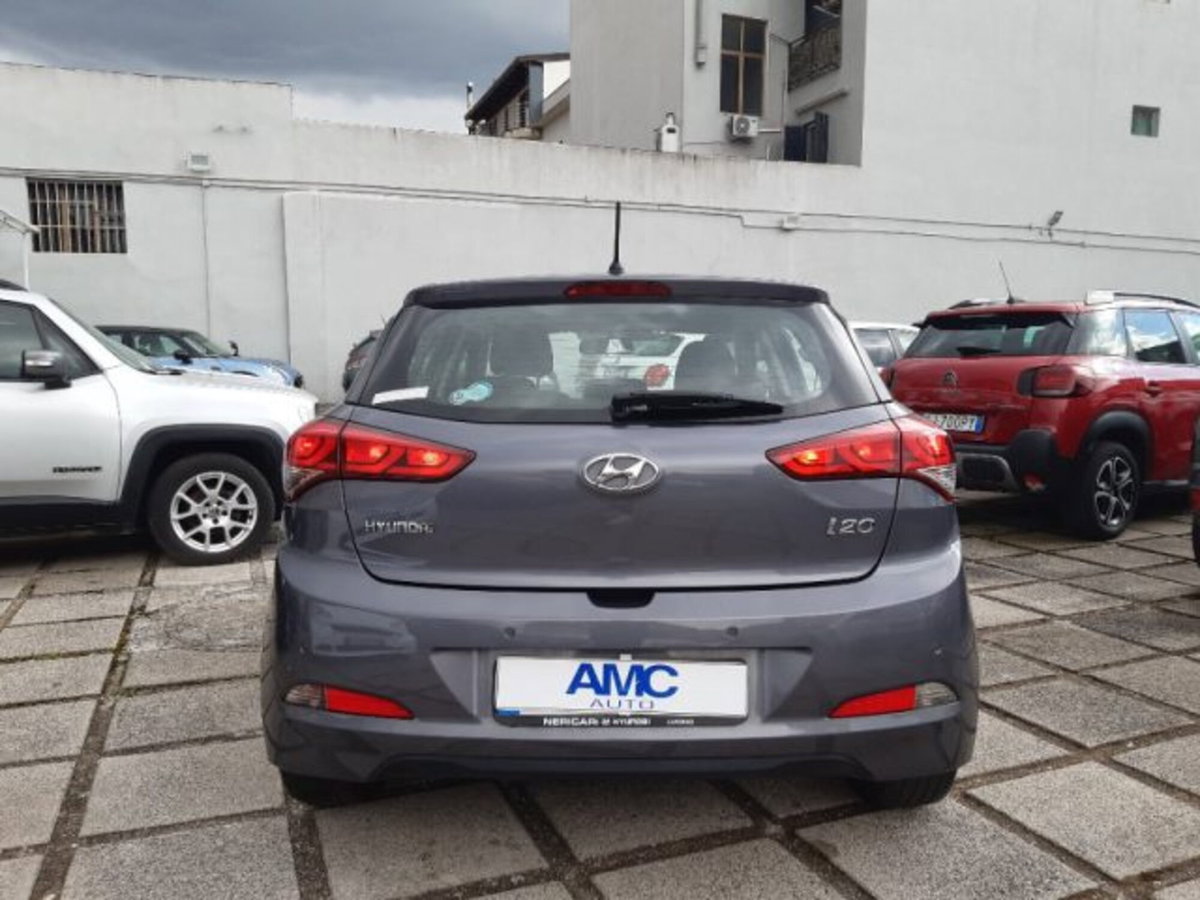 Hyundai i20 1.2 84 CV 5 porte Comfort (4)