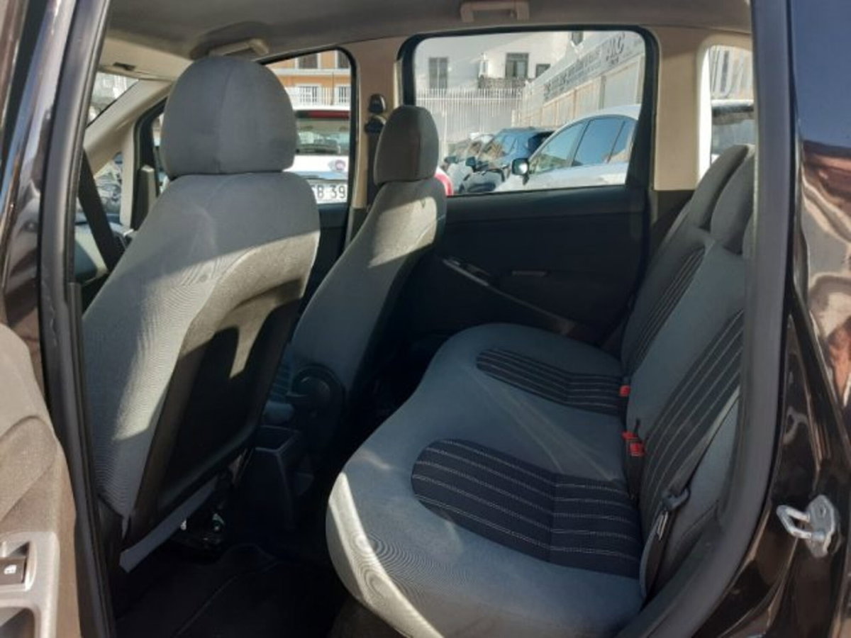 Lancia Musa 1.4 8V Ecochic (GPL) Gold (15)