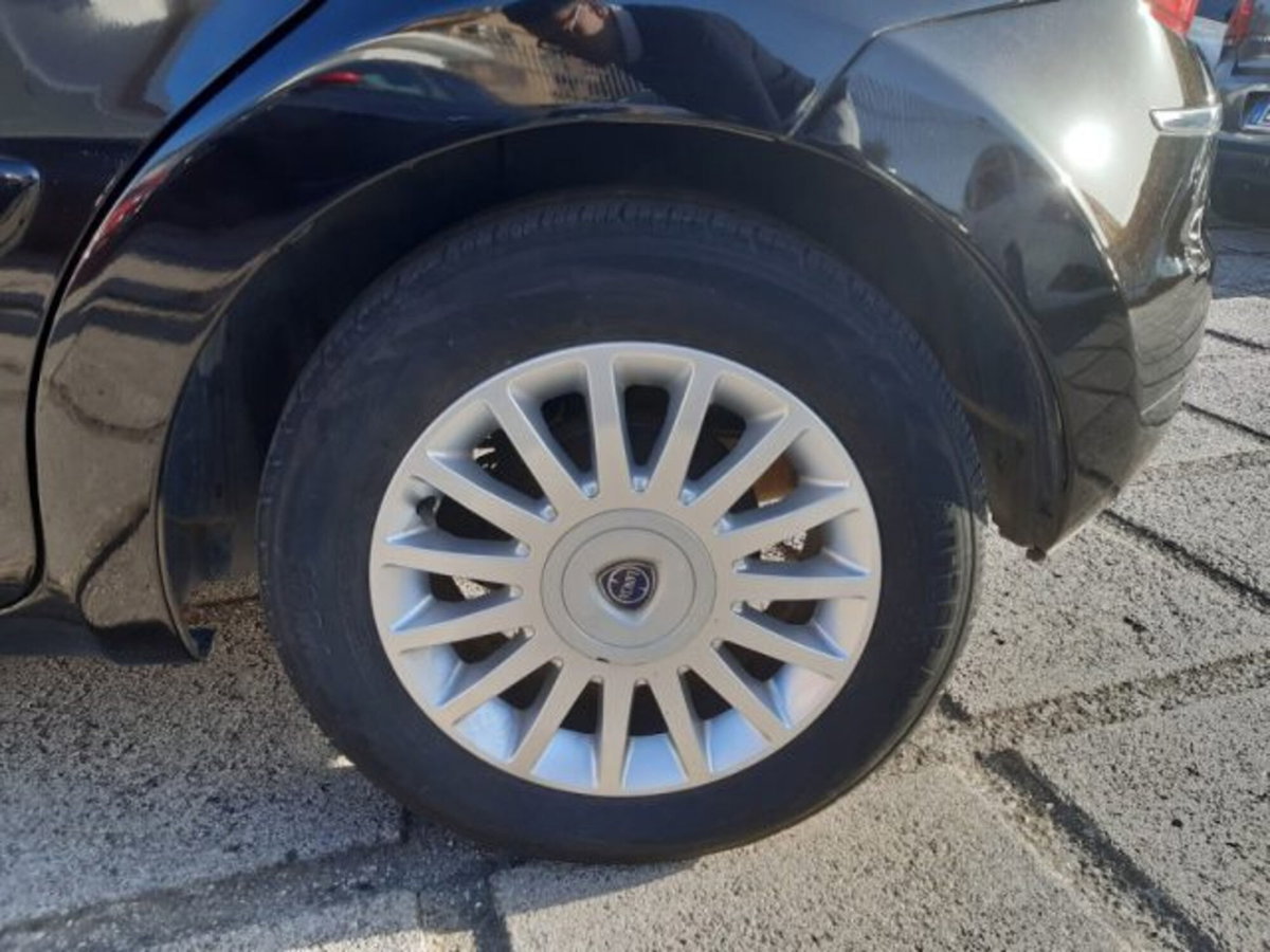 Lancia Musa 1.4 8V Ecochic (GPL) Gold (17)