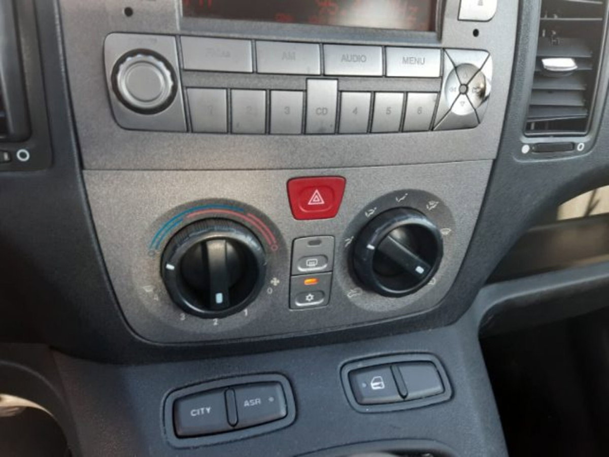 Lancia Musa 1.4 8V Ecochic (GPL) Gold (9)