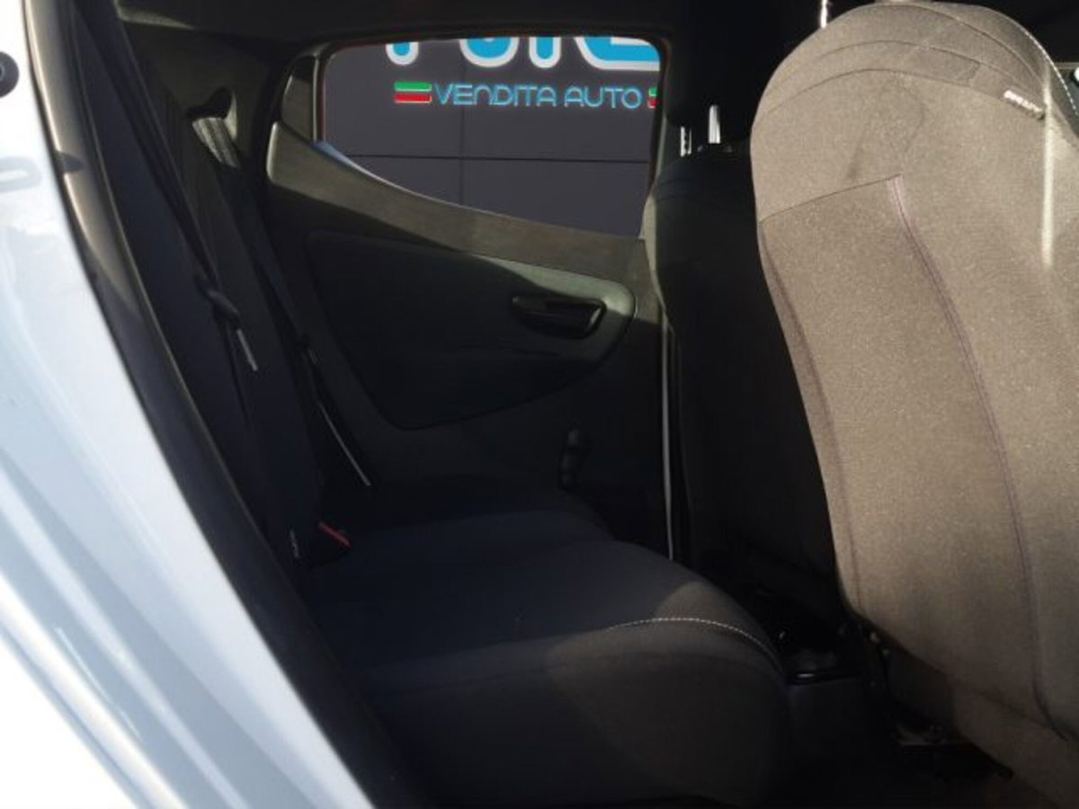 Lancia Ypsilon 1.0 FireFly 5 porte S&S Hybrid Alberta Ferretti (20)