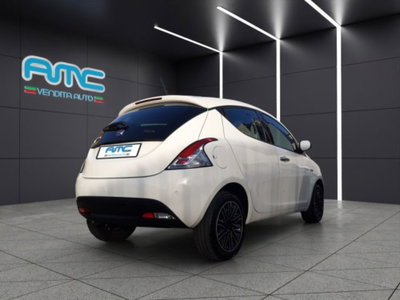 Lancia Ypsilon 1.0 FireFly 5 porte S&S Hybrid Alberta Ferretti (6)