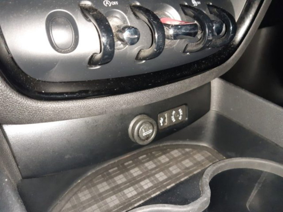 MINI Mini Clubman 2.0 Cooper D Hype Clubman (10)