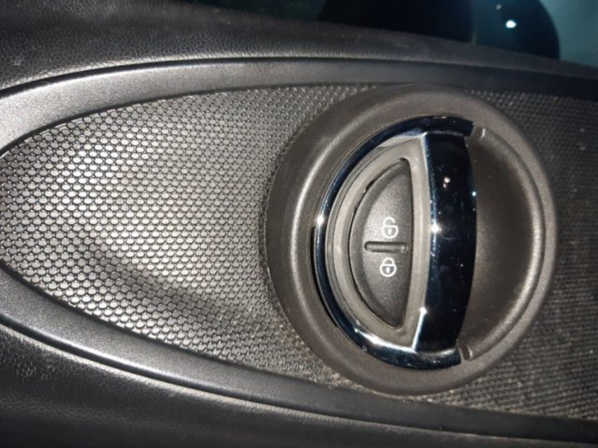 MINI Mini Clubman 2.0 Cooper D Hype Clubman (16)