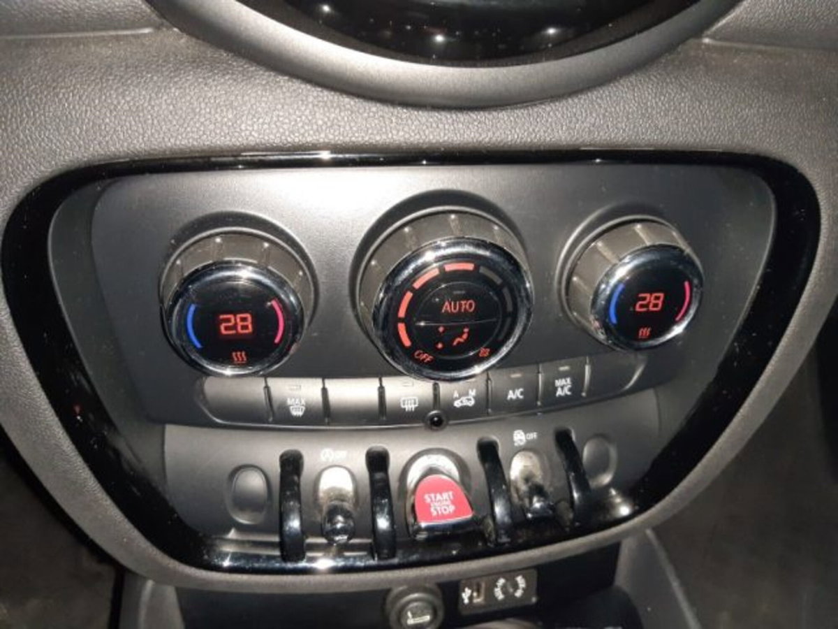 MINI Mini Clubman 2.0 Cooper D Hype Clubman (9)