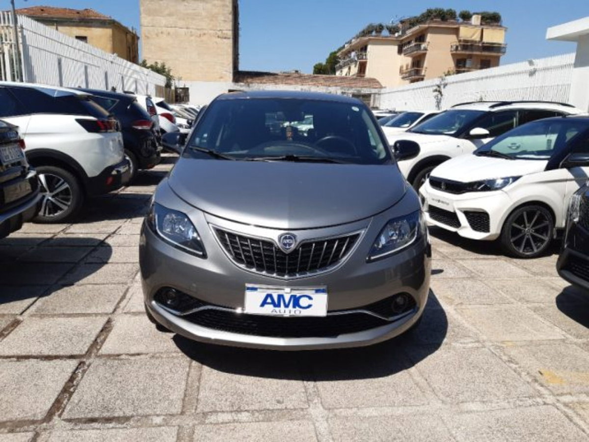 Lancia Ypsilon 1.0 FireFly 5 porte S&S Hybrid Alberta Ferretti