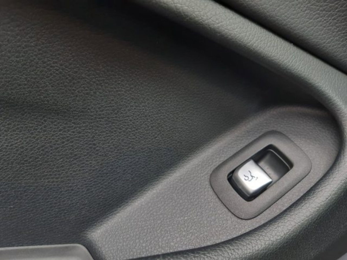 Mercedes-Benz Classe C Cabrio 250 d Automatic Cabrio Premium Plus (18)