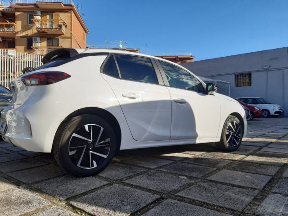 Opel Corsa 1.2 Edition (3)