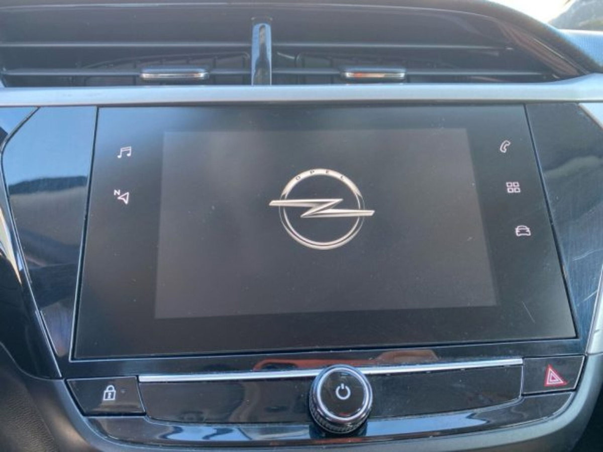 Opel Corsa 1.2 Edition (8)