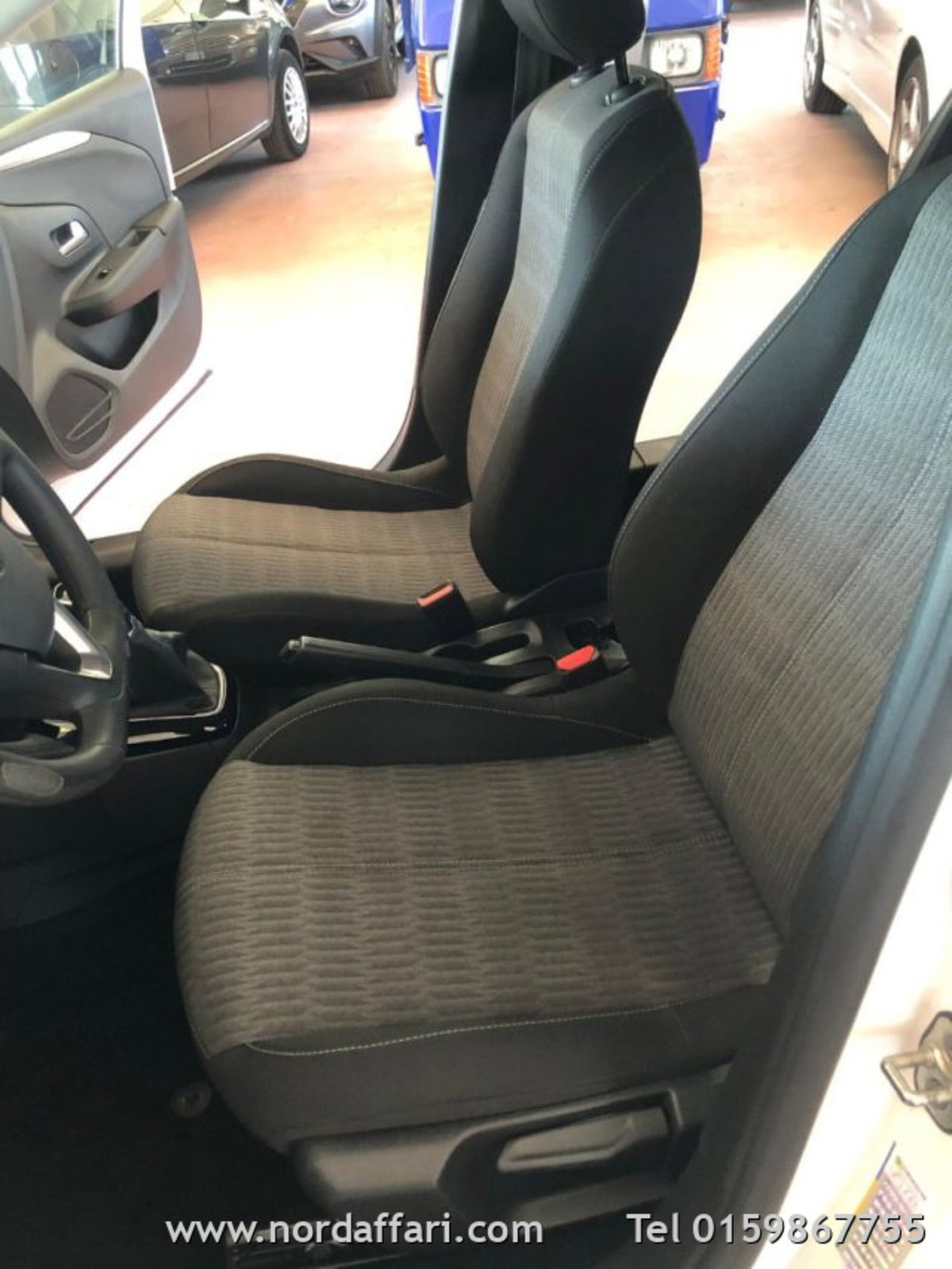Opel Corsa 1.2 Edition (12)