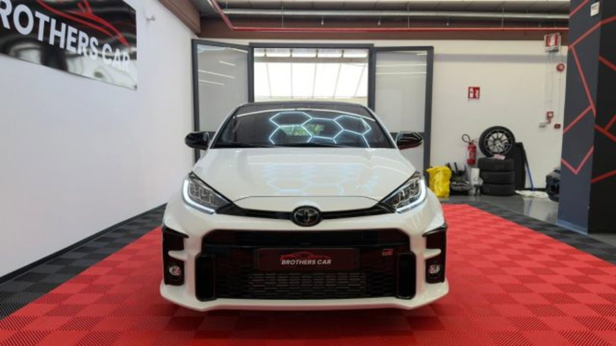 Toyota GR Yaris 1.6 Turbo 3 porte GR Yaris Circuit (2)
