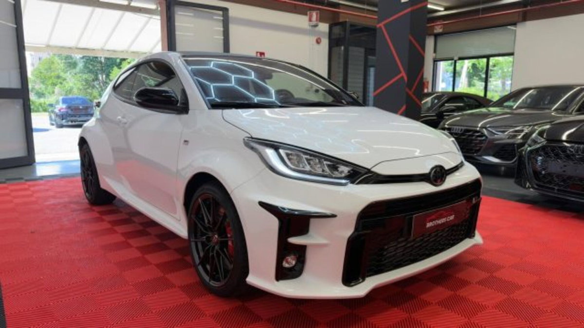 Toyota GR Yaris 1.6 Turbo 3 porte GR Yaris Circuit (3)