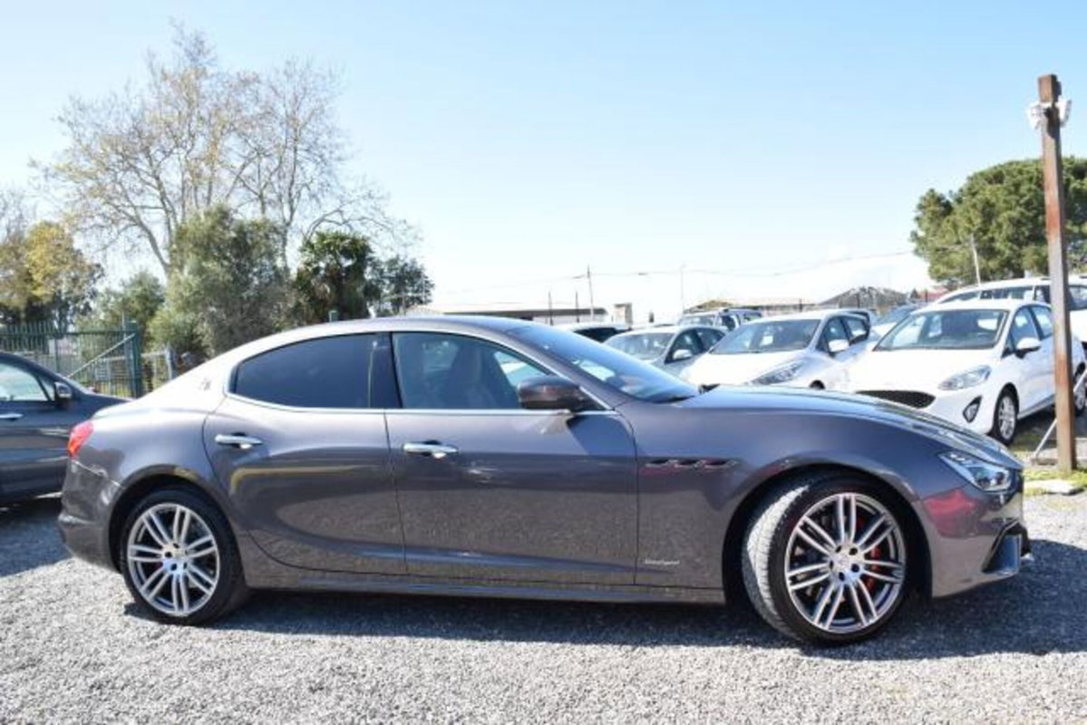 Maserati Ghibli Ghibli V6 Diesel Gransport (12)