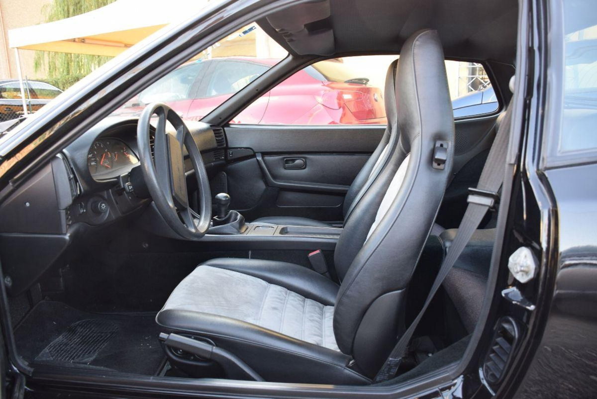 Porsche 944 Coupé 944 (13)