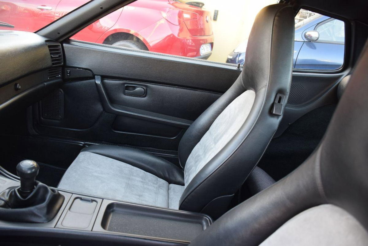 Porsche 944 Coupé 944 (15)