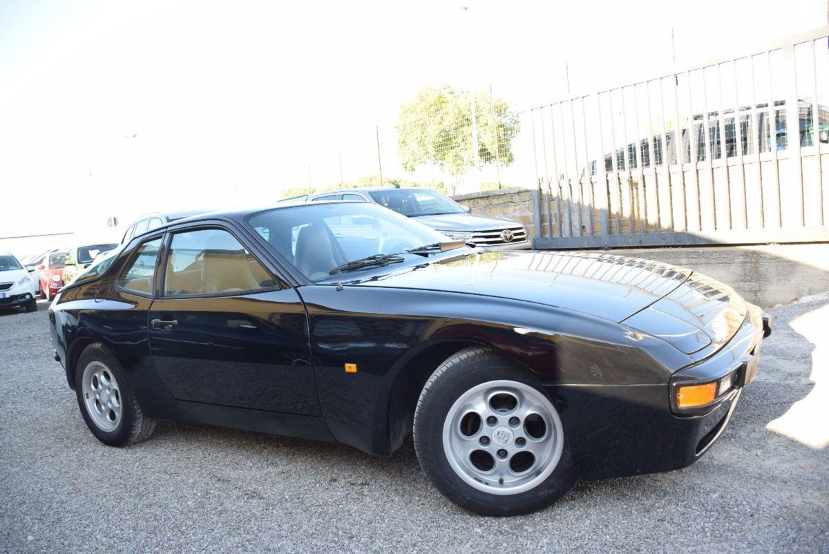 Porsche 944 Coupé 944 (3)