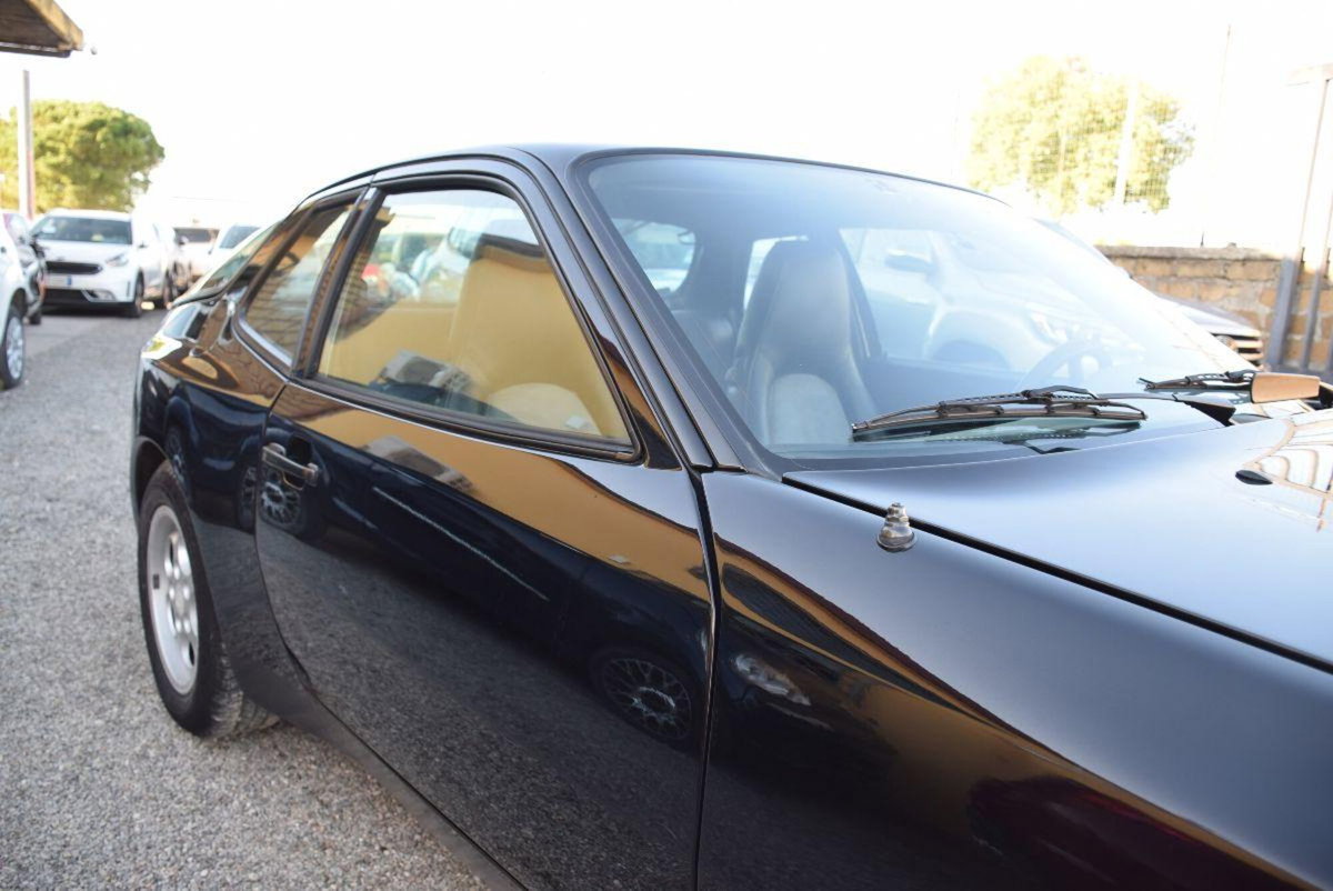 Porsche 944 Coupé 944 (4)