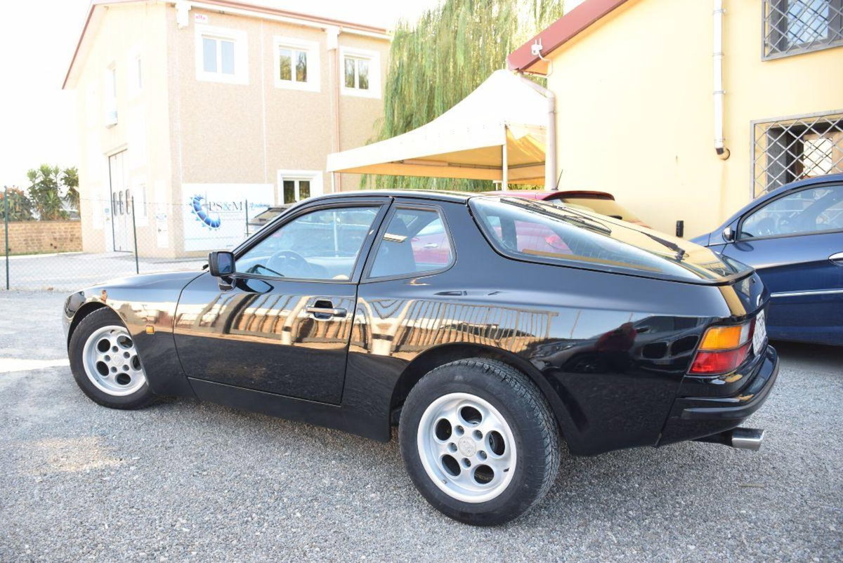 Porsche 944 Coupé 944 (6)