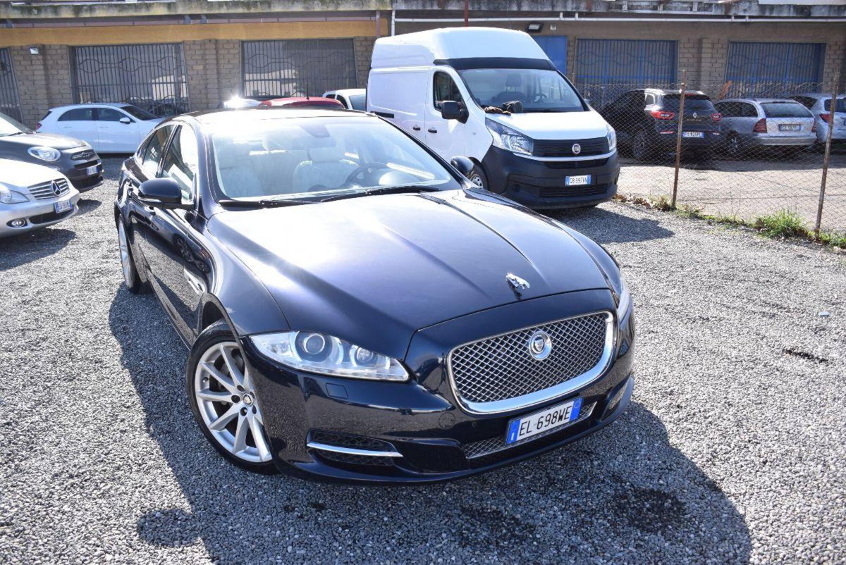 Jaguar XJ 3.0D V6 Portfolio (12)