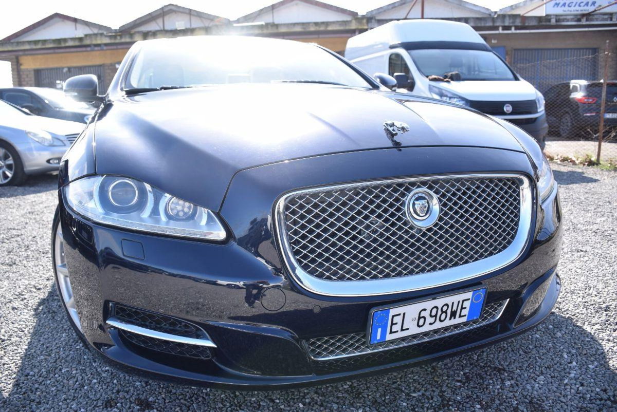Jaguar XJ 3.0D V6 Portfolio (13)