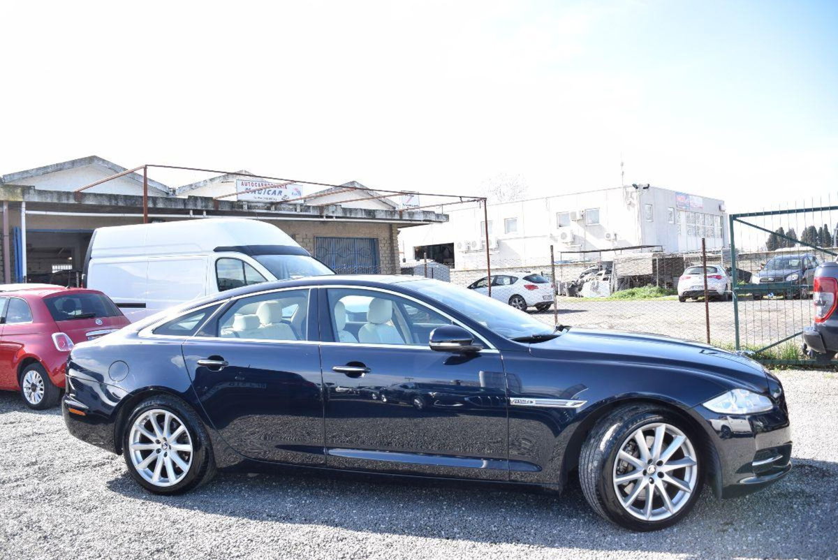 Jaguar XJ 3.0D V6 Portfolio (15)
