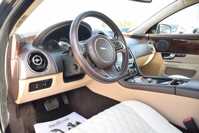 Jaguar XJ 3.0D V6 Portfolio (7)