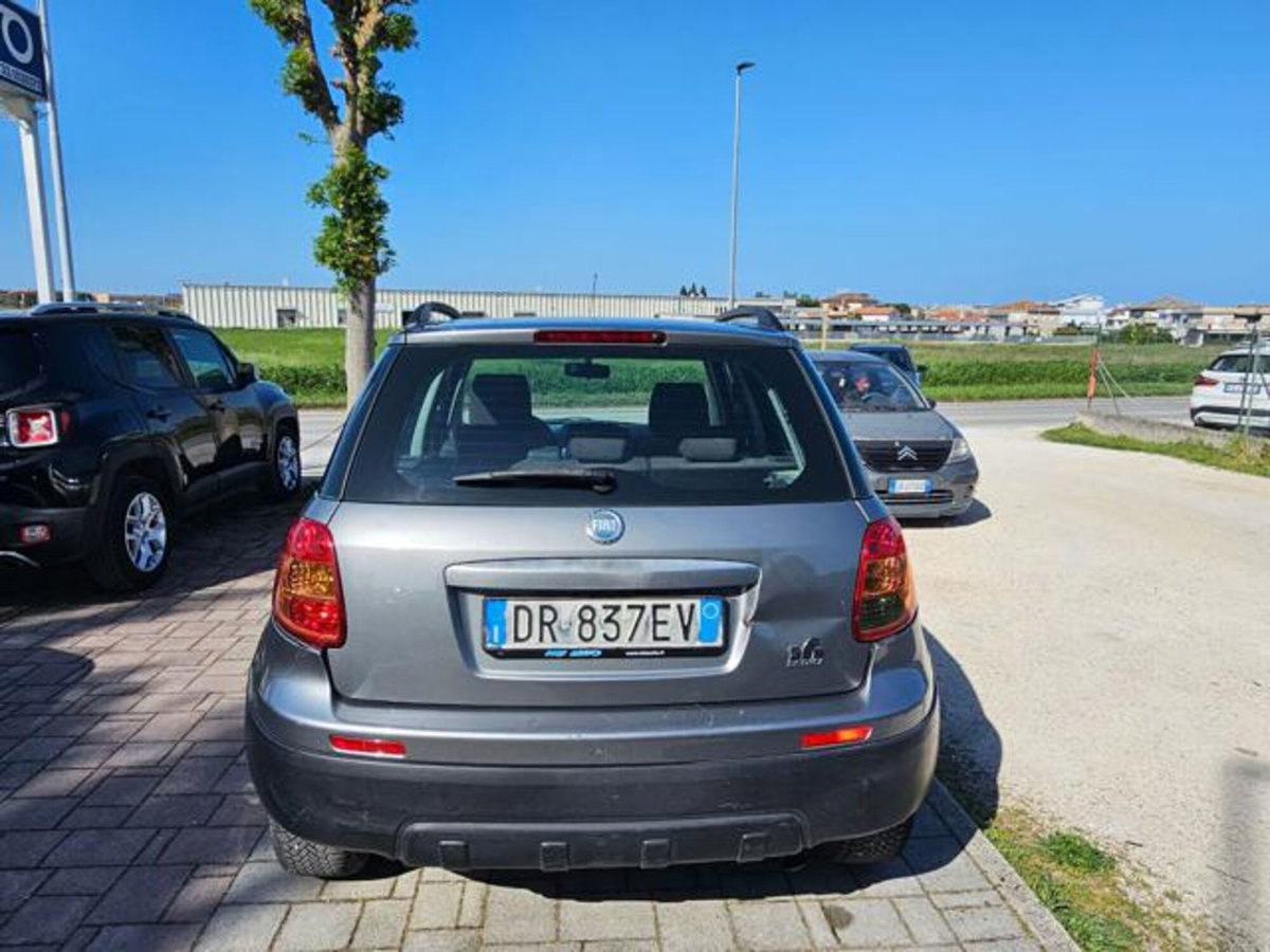 Fiat Sedici 1.9 MJT 4x4 Dynamic (4)