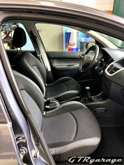 Peugeot 206 60CV 5p. Urban (18)