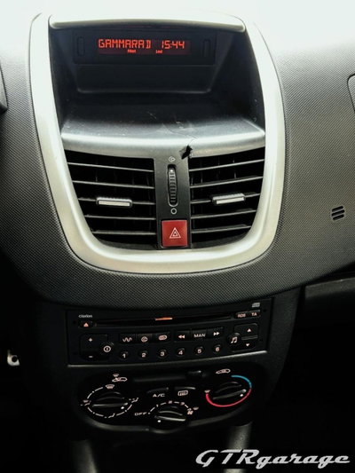 Peugeot 206 60CV 5p. Urban (9)