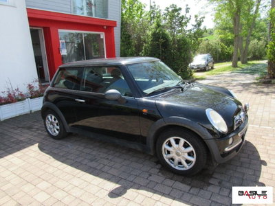 MINI Mini 1.6 16V Cooper (3)