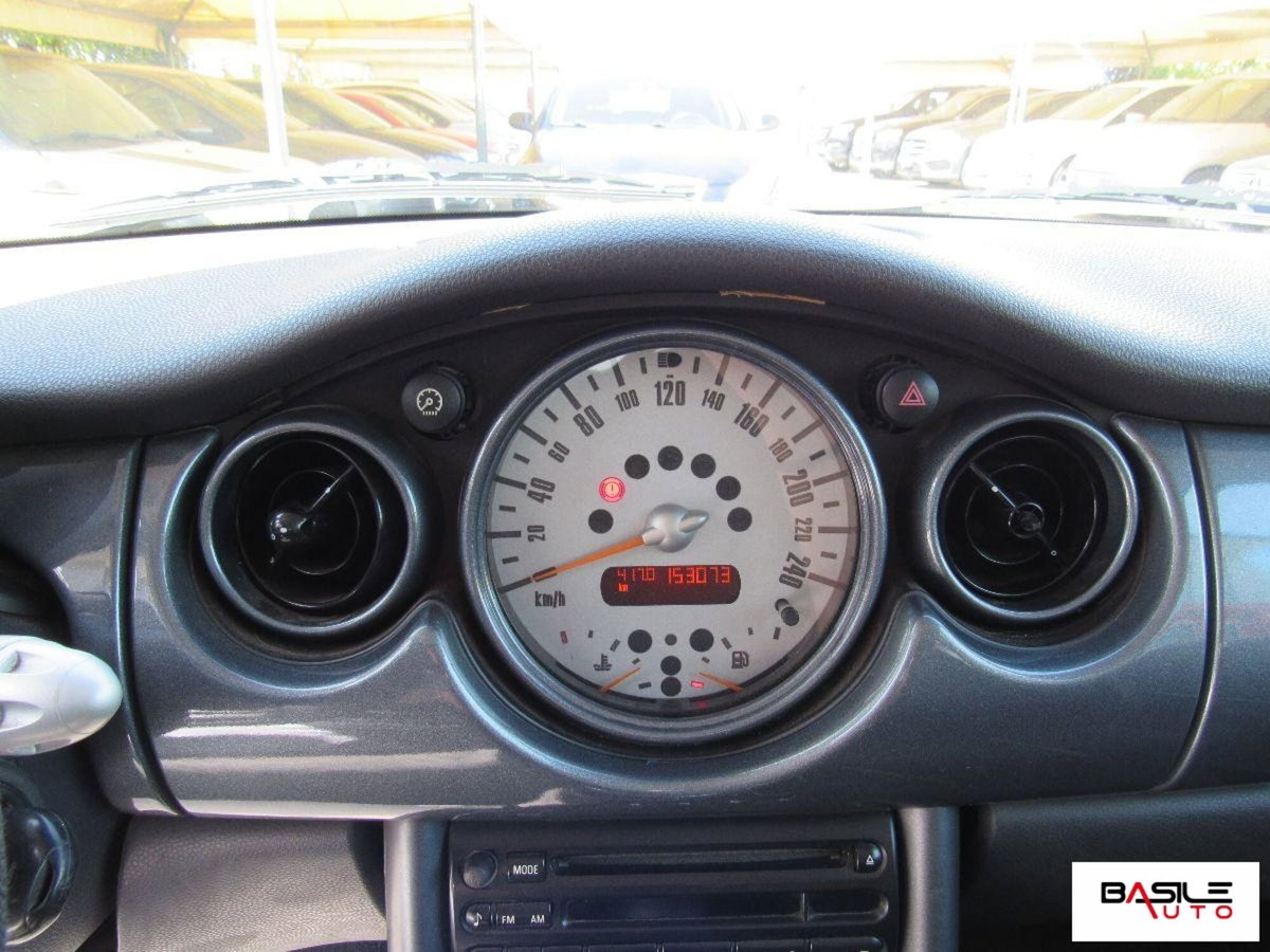 MINI Mini 1.6 16V Cooper (9)