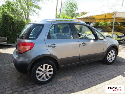 Fiat Sedici 1.9 MJT 4x2 Emotion (5)
