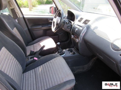 Fiat Sedici 1.9 MJT 4x2 Emotion (9)