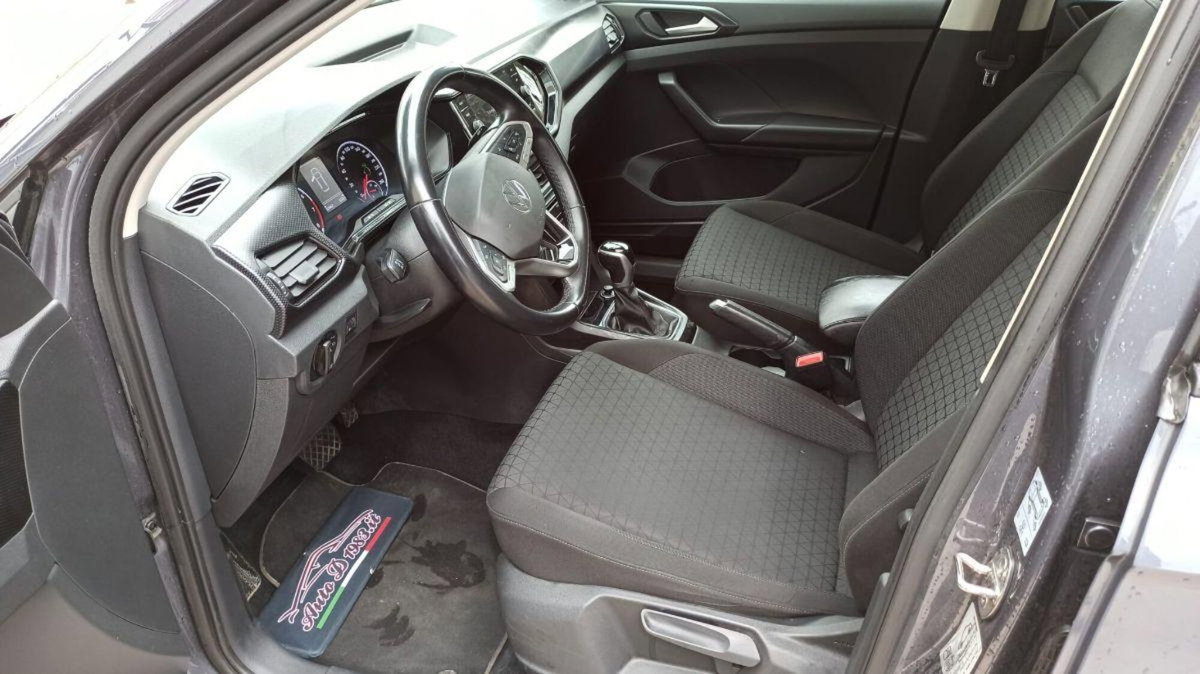 Volkswagen T-Cross 1.0 tsi Life 115cv dsg (8)