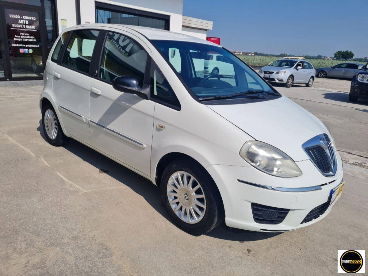Lancia Musa 1.4 8V Ecochic (GPL) 5th Avenue (2)