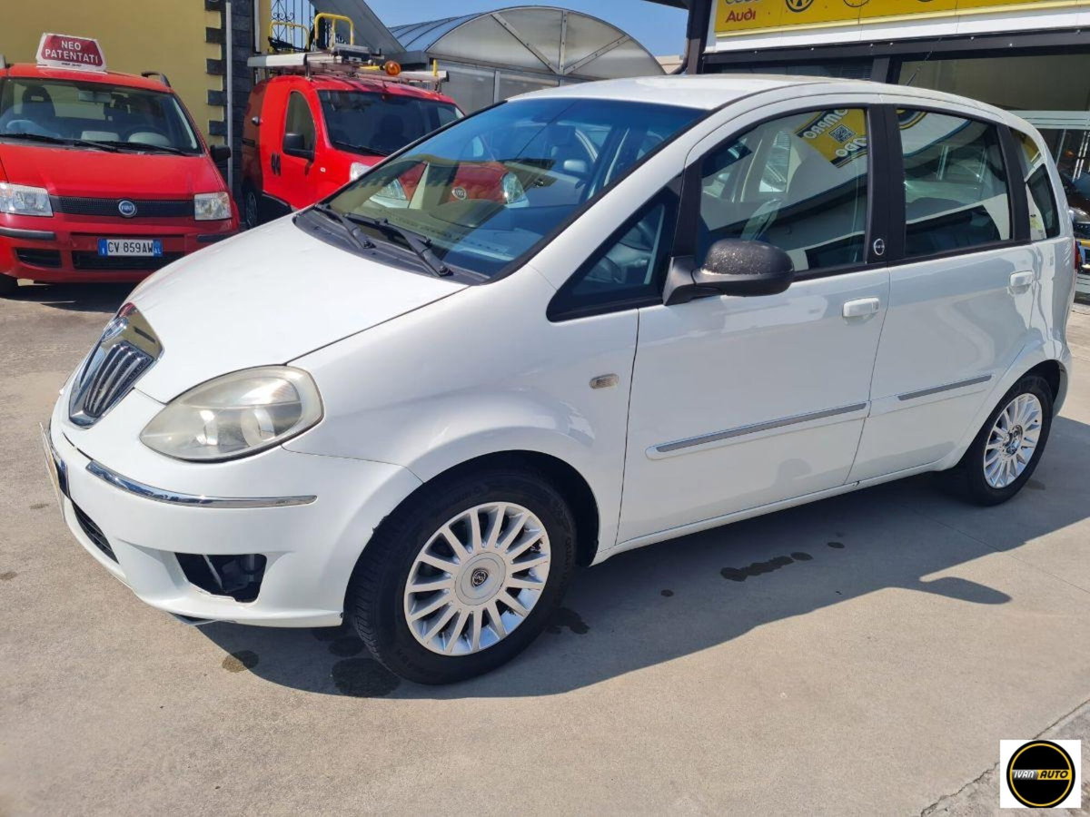 Lancia Musa 1.4 8V Ecochic (GPL) 5th Avenue (3)