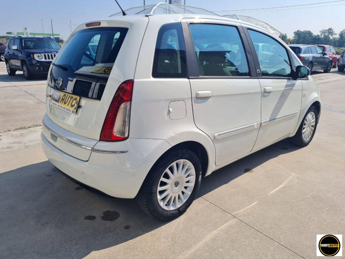 Lancia Musa 1.4 8V Ecochic (GPL) 5th Avenue (4)