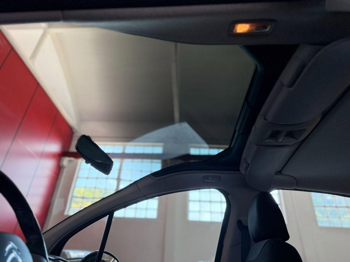 Citroen C3 1.6 e-HDi 90 airdream Exclusive (8)