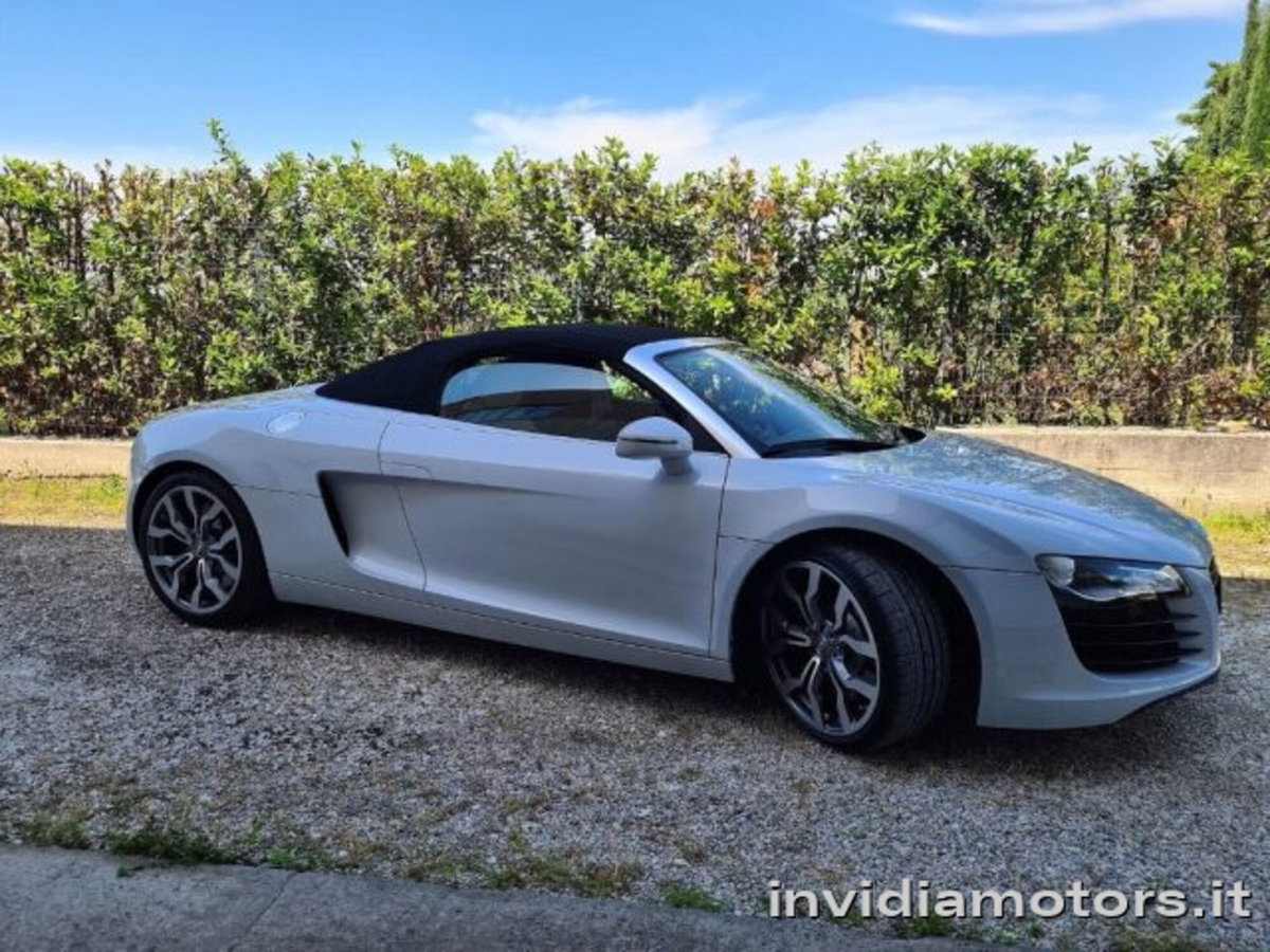 Audi R8 Cabrio Spyder 4.2 V8 FSI quattro R tronic (6)