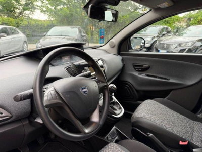 Lancia Ypsilon 1.0 FireFly 5 porte S&S Hybrid Alberta Ferretti (10)