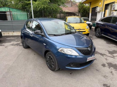 Lancia Ypsilon 1.0 FireFly 5 porte S&S Hybrid Alberta Ferretti (3)