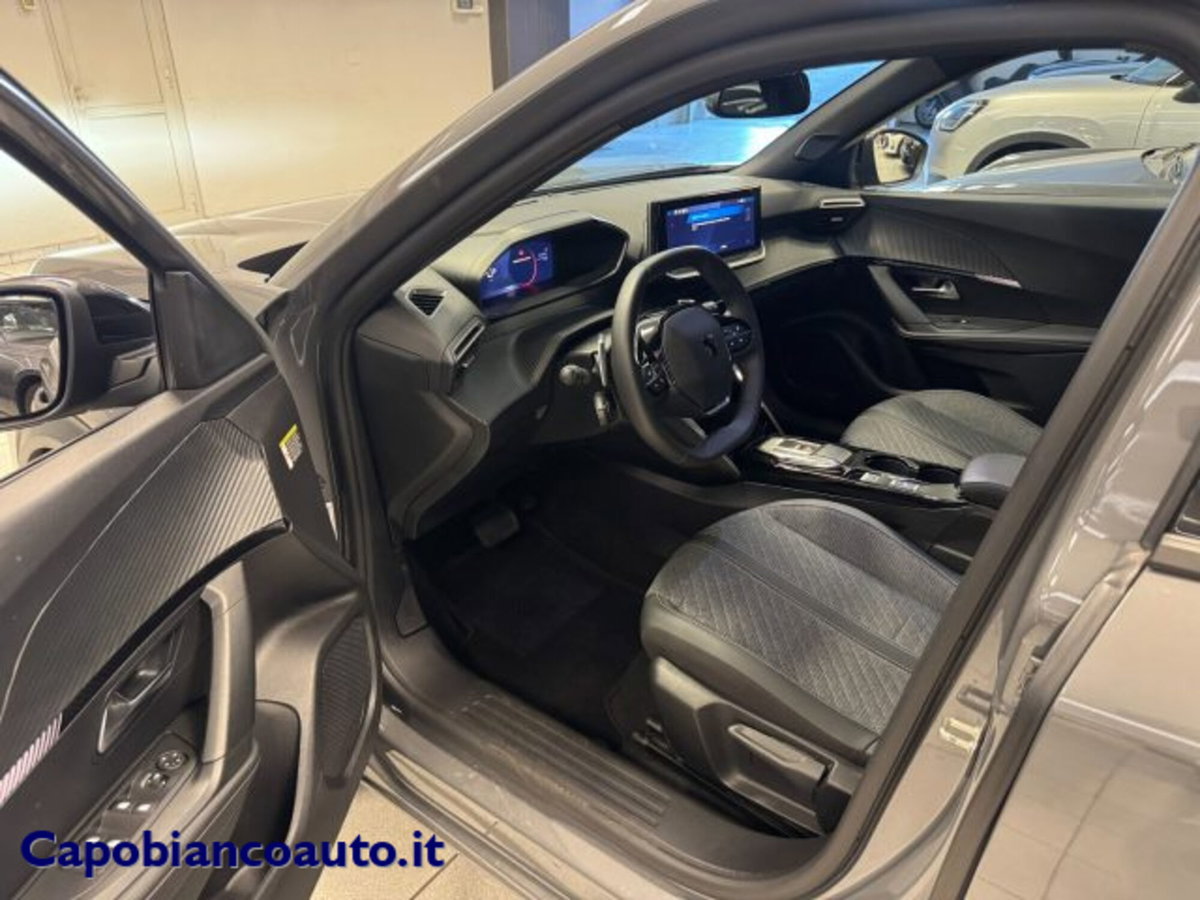 Peugeot 2008 50 kWh Allure (11)
