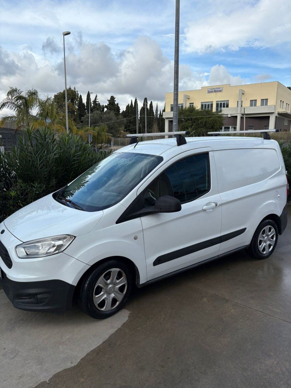 Ford Tourneo Connect 1.5 TDCi 100 CV Plus (12)