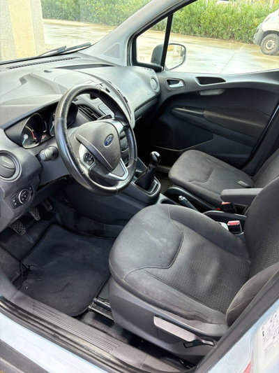 Ford Tourneo Connect 1.5 TDCi 100 CV Plus (5)